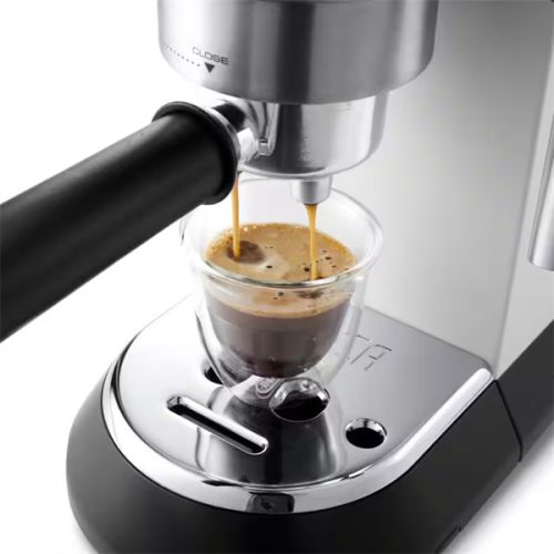DELONGHI EC685.W Dedica Style eszpresszó kávéfőző, tartály: 1,1 l, Fehér