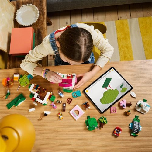 LEGO® Animal Crossing™ Kreatív házak: vidám évszakok, építőkészlet 77057