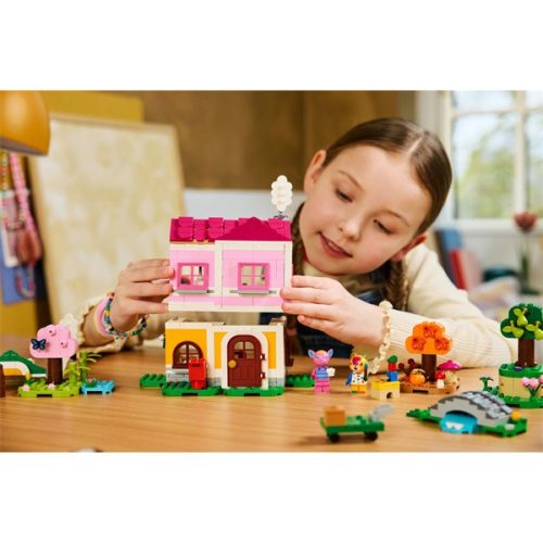 LEGO® Animal Crossing™ Kreatív házak: vidám évszakok, építőkészlet 77057