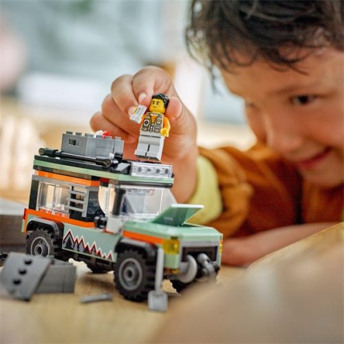 LEGO® City 4x4-es off-road terepjáró, kalandjáték 60447