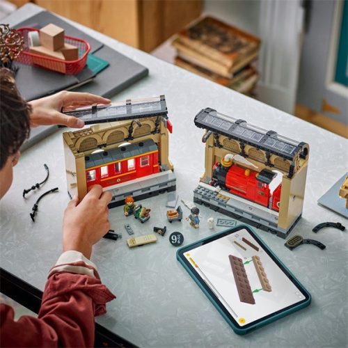 LEGO® Harry Potter™ Könyvkuckó: Roxfort™ expressz, varázslatos ajándék 76450