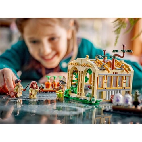 LEGO® Harry Potter™ Roxfort™ kastély: Gyógynövénytanóra, varázslóajándék 76445