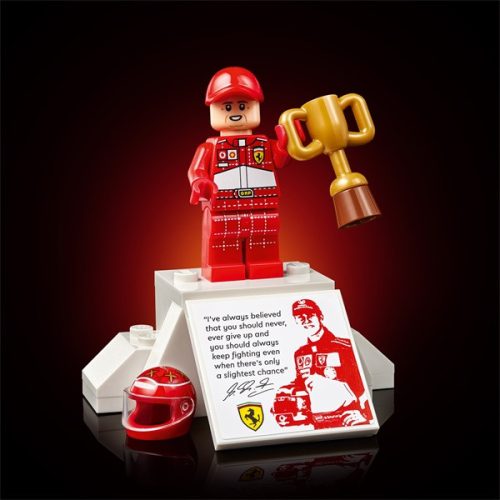 LEGO® Icons Ferrari F2004 és Michael Schumacher 11375