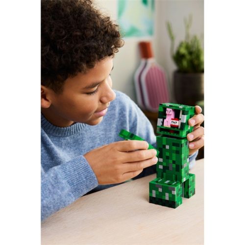 LEGO® Minecraft® A Creeper™, videójátékon alapuló dekoráció, és akciófigurát rejtő építőjáték 21276