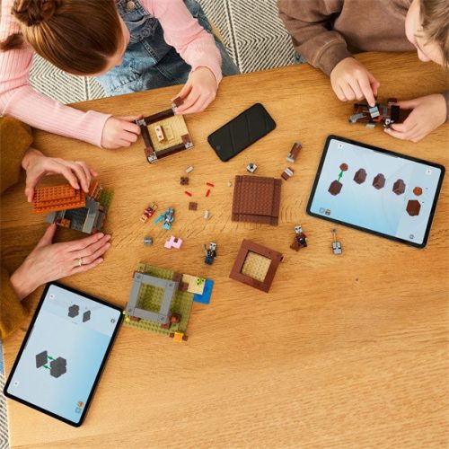 LEGO® Minecraft® A Fosztogató őrtorony és a Romboló, gamer építőjáték és ajándék 21278