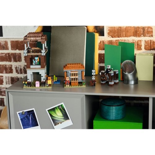 LEGO® Minecraft® A Fosztogató őrtorony és a Romboló, gamer építőjáték és ajándék 21278