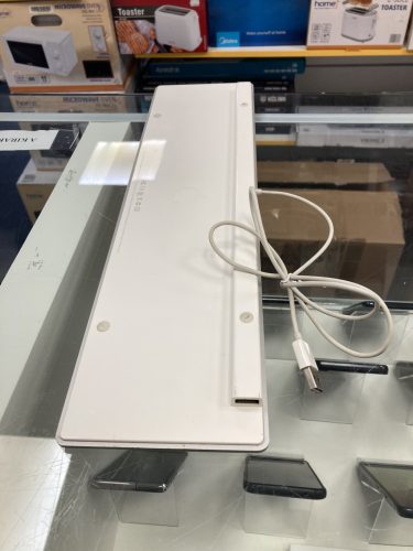 Használt Apple A1243 EMC2171 német kiosztású vezetékes billentyűzet / 12 hónap jótállás